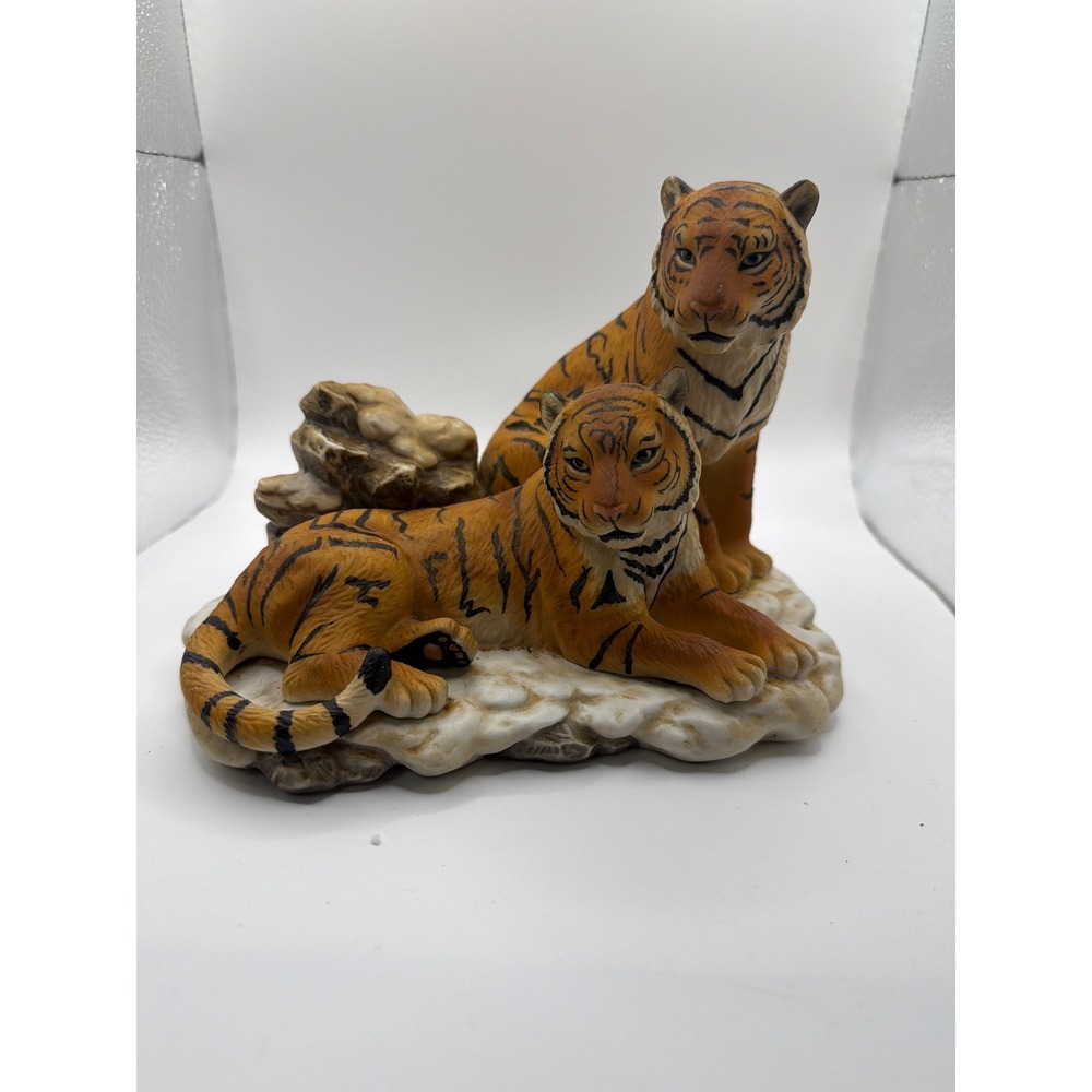 Vintage 1996 Home Interiors Masterpiece Porcelain Siberian Tigers Figurine